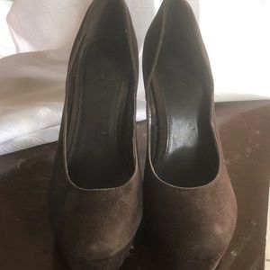 Brown heel